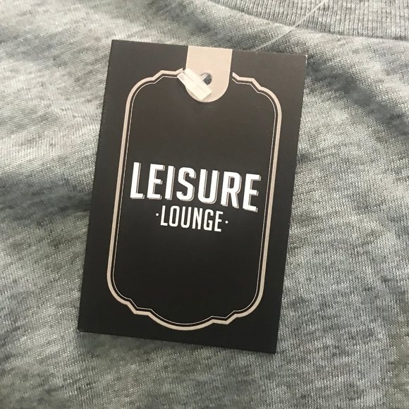 The love of paws Pride T-Shirt - Picture 2 of 2